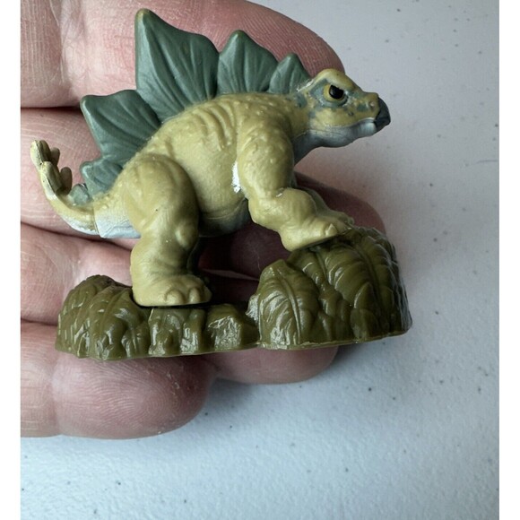 JURASSIC WORLD MINI STEGOSAURUS FIGURE 2020 Mattel - Picture 2 of 5